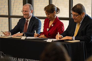 George B. Hernández, Jr., president and CEO of University Health, joined executives from Texas A&M University-San Antonio (A&M-SA) and Texas A&M University Health Science Center (Texas A&M Health)
